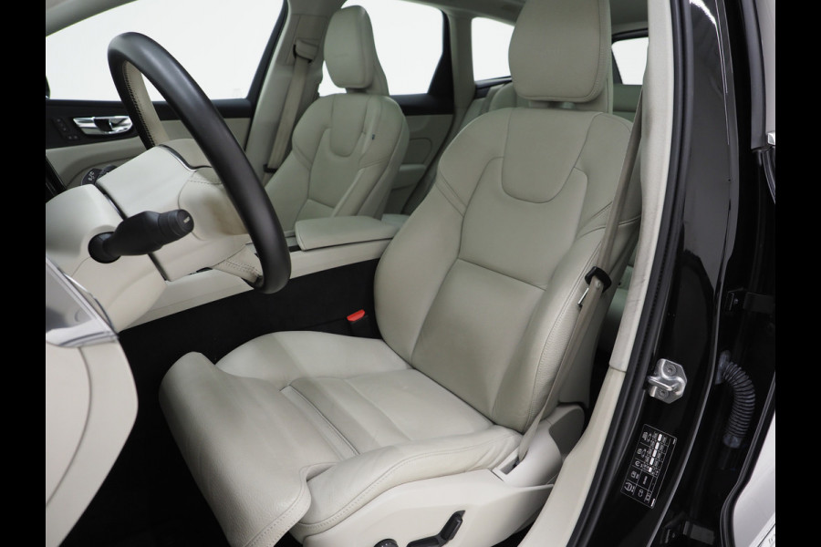 Volvo XC60 2.0 Recharge T8 AWD Inscription | Panoramadak | Pilot Assist | 360 | Memory | BLIS | Virtual | LED | Carplay