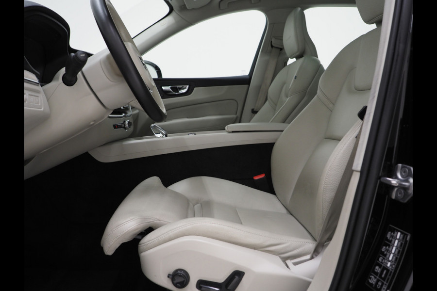 Volvo XC60 2.0 Recharge T8 AWD Inscription | Panoramadak | Pilot Assist | 360 | Memory | BLIS | Virtual | LED | Carplay