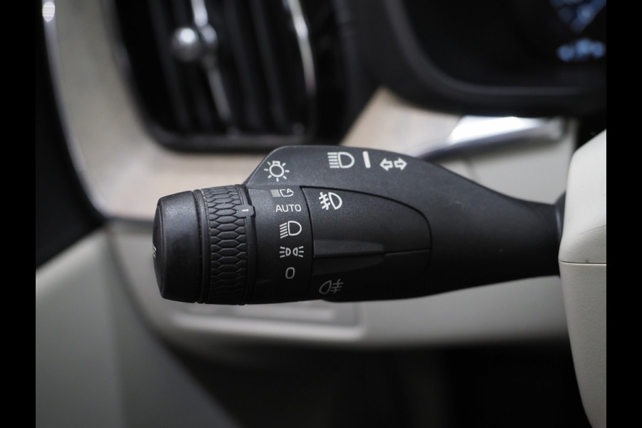 Volvo XC60 2.0 Recharge T8 AWD Inscription | Panoramadak | Pilot Assist | 360 | Memory | BLIS | Virtual | LED | Carplay