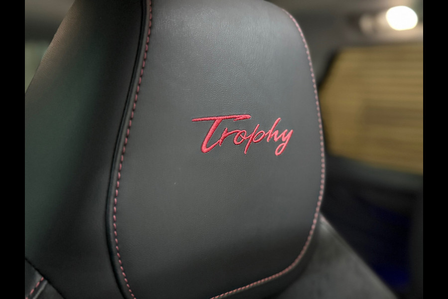 MG EHS 1.5 TGDI Luxury Trophy | Sportstoelen | Pano | Adaptive Cruise | Leer | Navigatie | 360° Camera | Trekhaak