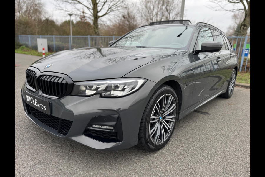 BMW 3 Serie Touring 330e High Executive M sport Panorama Leder Camera