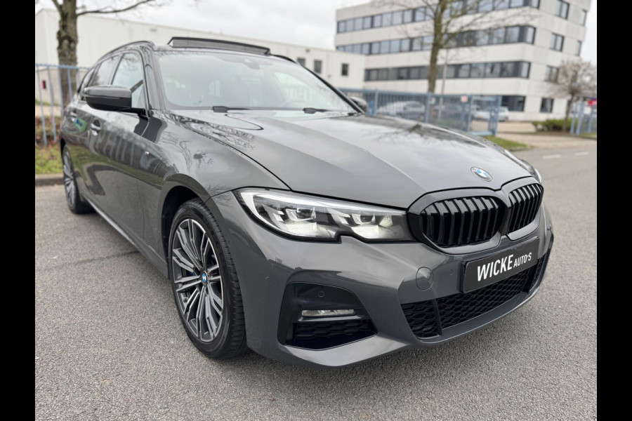 BMW 3 Serie Touring 330e High Executive M sport Panorama Leder Camera