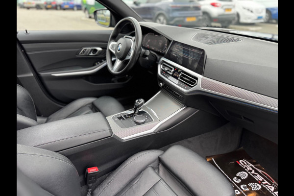 BMW 3 Serie Touring 330e High Executive M sport Panorama Leder Camera