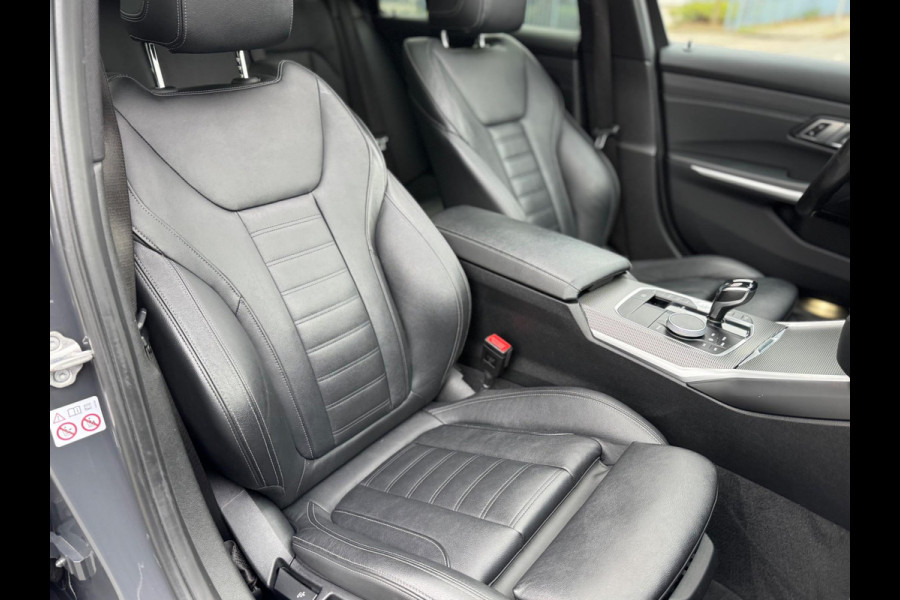 BMW 3 Serie Touring 330e High Executive M sport Panorama Leder Camera