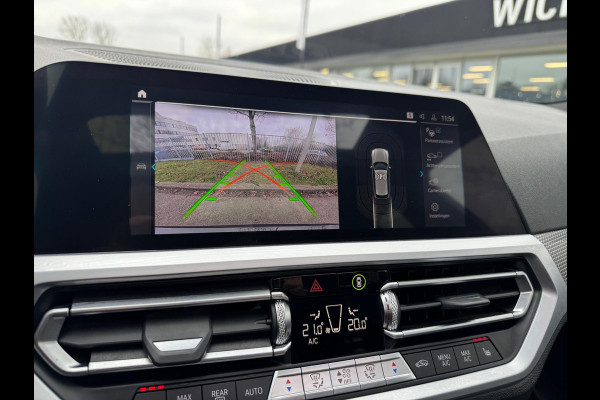 BMW 3 Serie Touring 330e High Executive M sport Panorama Leder Camera