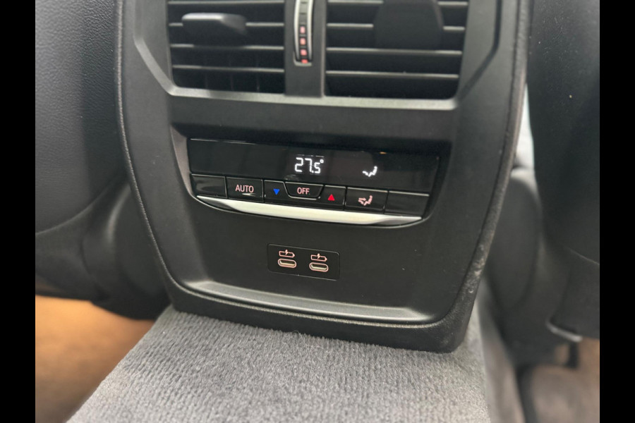 BMW 3 Serie Touring 330e High Executive M sport Panorama Leder Camera