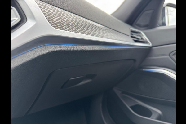 BMW 3 Serie Touring 330e High Executive M sport Panorama Leder Camera