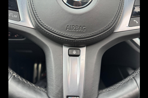 BMW 3 Serie Touring 330e High Executive M sport Panorama Leder Camera