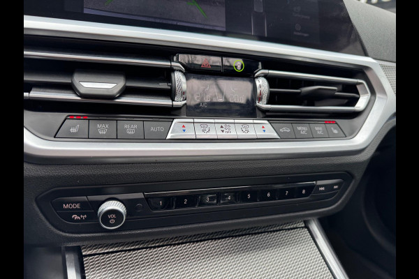 BMW 3 Serie Touring 330e High Executive M sport Panorama Leder Camera