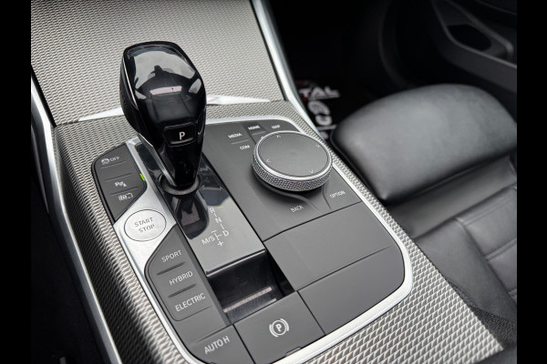 BMW 3 Serie Touring 330e High Executive M sport Panorama Leder Camera