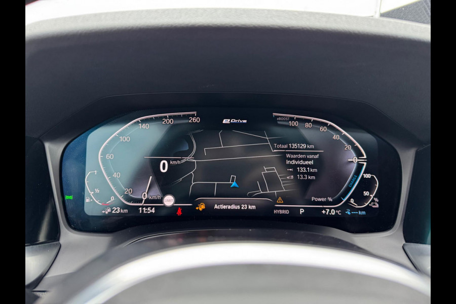 BMW 3 Serie Touring 330e High Executive M sport Panorama Leder Camera