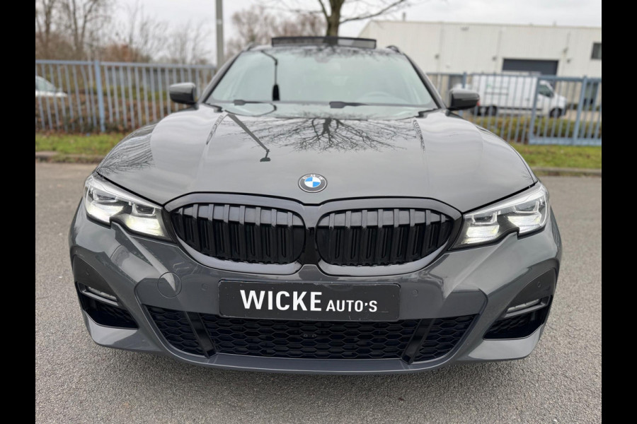 BMW 3 Serie Touring 330e High Executive M sport Panorama Leder Camera