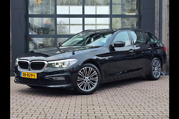 BMW 5 Serie Touring 520i High Executive Sport Line | Automaat | Trekhaak | Navi | Stoel & stuurverwarming | Camera |