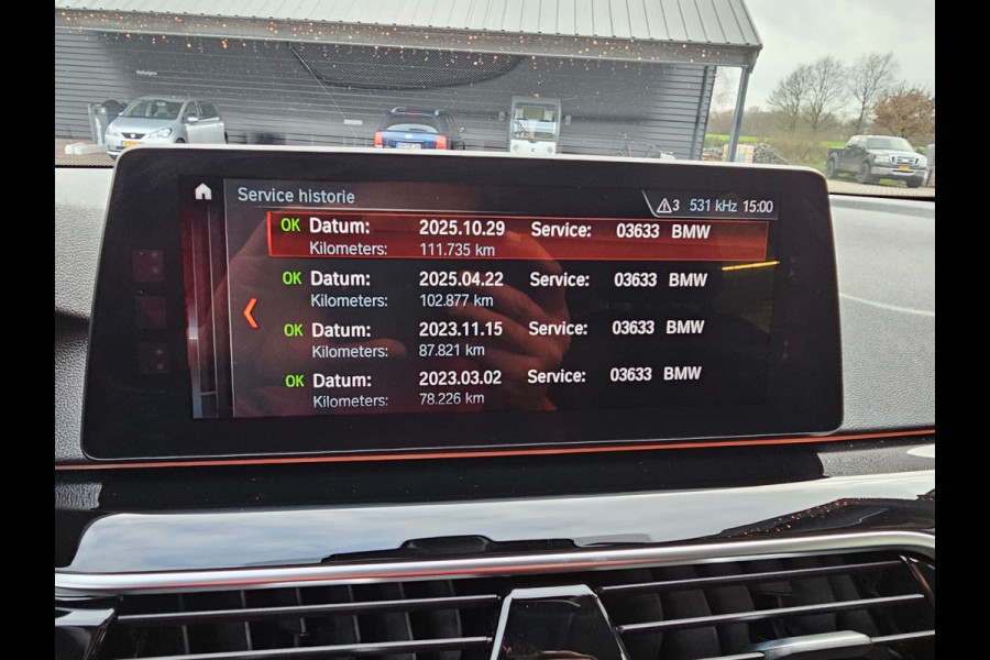 BMW 5 Serie Touring 520i High Executive Sport Line | Automaat | Trekhaak | Navi | Stoel & stuurverwarming | Camera |