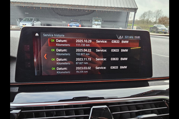 BMW 5 Serie Touring 520i High Executive Sport Line | Automaat | Trekhaak | Navi | Stoel & stuurverwarming | Camera |