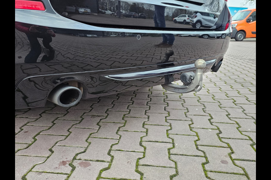 BMW 5 Serie Touring 520i High Executive Sport Line | Automaat | Trekhaak | Navi | Stoel & stuurverwarming | Camera |