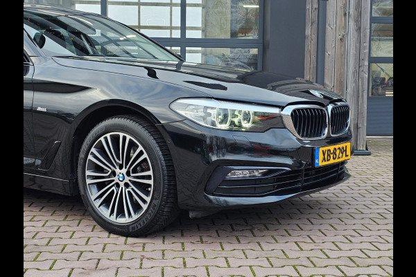 BMW 5 Serie Touring 520i High Executive Sport Line | Automaat | Trekhaak | Navi | Stoel & stuurverwarming | Camera |