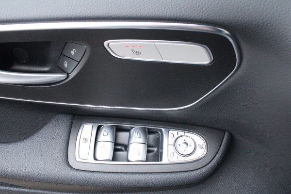 Mercedes-Benz V-Klasse 250d / Lang / AMG / DC / 2x Schuifdeur / 12.000KM!! / Camera / NIEUWSTAAT