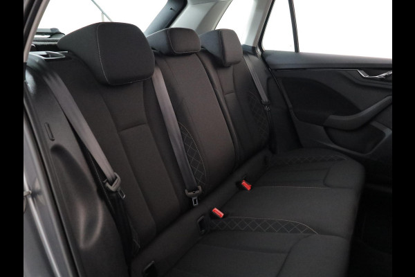 Škoda Kamiq 1.0 TSI Ambition 110 pk | Verlengde garantie | Navigatie via App | Cruise control | LED koplampen |