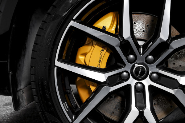 Volvo XC60 2.0 T8 Plug-in-hybrid AWD Polestar Engineered - Facelift MY26 | Elek. trekhaak | S/K-Panodak | Dig.Cockpit | Adapt.Cruise | Harman/Kardon | Stoel+-Stuurverw. | Elek. stoelen | 360 Camera | NAV + App.Connect + NAV | ECC | LM 22" | 9218