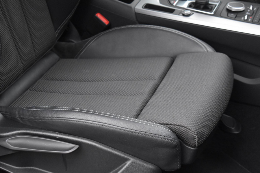 Audi A4 Limousine 2.0 TFSI S Line NAP Xenon Led DriveSelect Trekhaak StoelVw