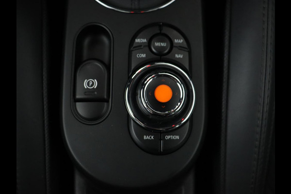 MINI Mini Electric Yours 33 kWh | Panoramadak | Camera | Head-up display | Cruise Control | keyless entry | Stoelverwarming | Navigatie