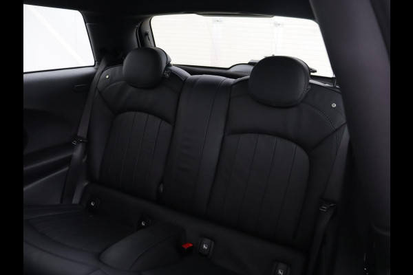 MINI Mini Electric Yours 33 kWh | Panoramadak | Camera | Head-up display | Cruise Control | keyless entry | Stoelverwarming | Navigatie