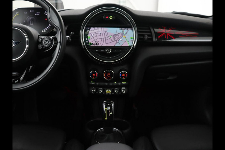 MINI Mini Electric Yours 33 kWh | Panoramadak | Camera | Head-up display | Cruise Control | keyless entry | Stoelverwarming | Navigatie