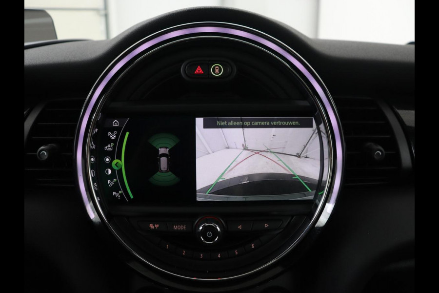 MINI Mini Electric Yours 33 kWh | Panoramadak | Camera | Head-up display | Cruise Control | keyless entry | Stoelverwarming | Navigatie