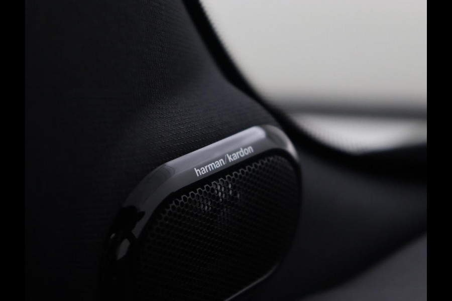 MINI Mini Electric Yours 33 kWh | Panoramadak | Camera | Head-up display | Cruise Control | keyless entry | Stoelverwarming | Navigatie