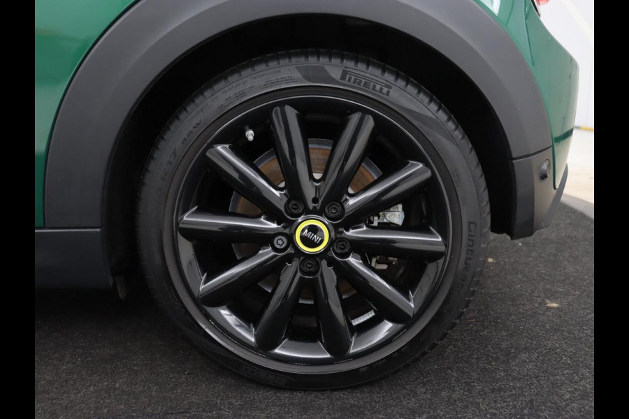 MINI Mini Electric Yours 33 kWh | Panoramadak | Camera | Head-up display | Cruise Control | keyless entry | Stoelverwarming | Navigatie