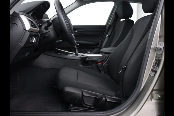 BMW 1-serie 118i Executive | 65.000 NAP | Cruise Control | Navigatie | Trekhaak | PDC | Bleutooth | Xenon | Automaat