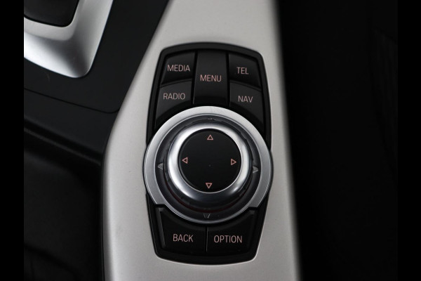 BMW 1-serie 118i Executive | 65.000 NAP | Cruise Control | Navigatie | Trekhaak | PDC | Bleutooth | Xenon | Automaat
