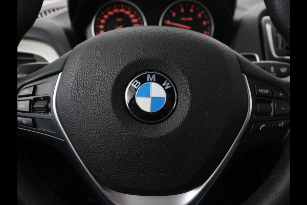 BMW 1-serie 118i Executive | 65.000 NAP | Cruise Control | Navigatie | Trekhaak | PDC | Bleutooth | Xenon | Automaat