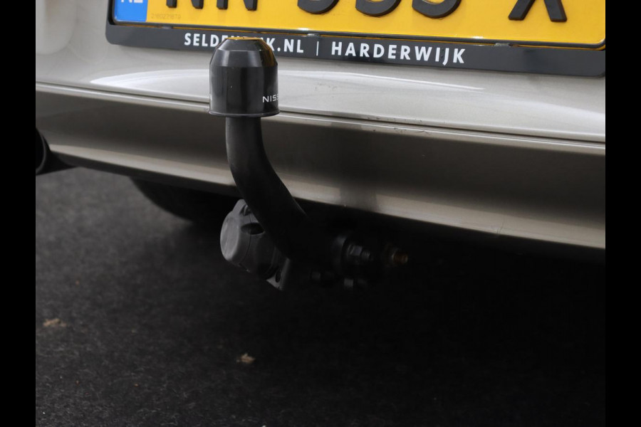 BMW 1-serie 118i Executive | 65.000 NAP | Cruise Control | Navigatie | Trekhaak | PDC | Bleutooth | Xenon | Automaat