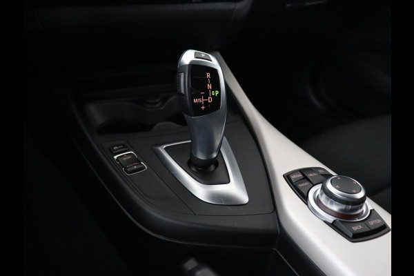 BMW 1-serie 118i Executive | 65.000 NAP | Cruise Control | Navigatie | Trekhaak | PDC | Bleutooth | Xenon | Automaat