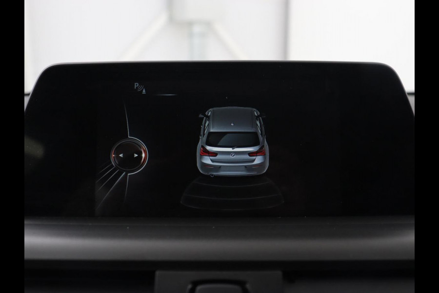 BMW 1-serie 118i Executive | 65.000 NAP | Cruise Control | Navigatie | Trekhaak | PDC | Bleutooth | Xenon | Automaat