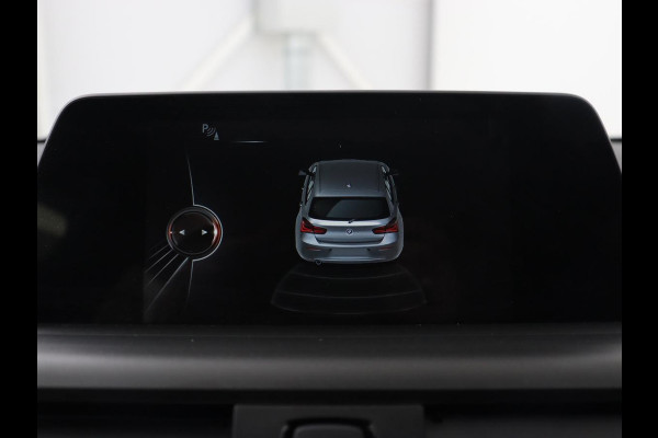 BMW 1-serie 118i Executive | 65.000 NAP | Cruise Control | Navigatie | Trekhaak | PDC | Bleutooth | Xenon | Automaat