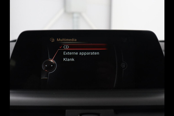 BMW 1-serie 118i Executive | 65.000 NAP | Cruise Control | Navigatie | Trekhaak | PDC | Bleutooth | Xenon | Automaat