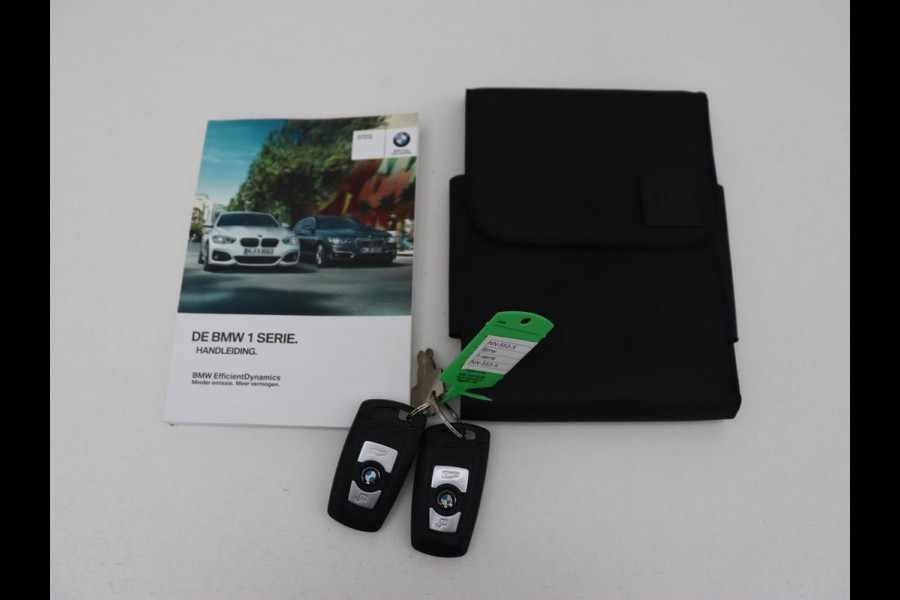 BMW 1-serie 118i Executive | 65.000 NAP | Cruise Control | Navigatie | Trekhaak | PDC | Bleutooth | Xenon | Automaat