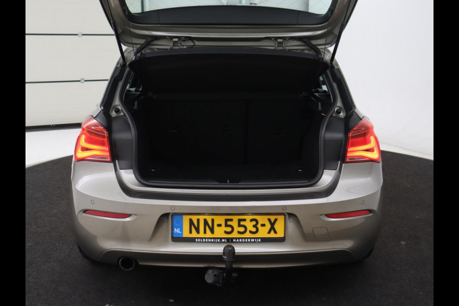 BMW 1-serie 118i Executive | 65.000 NAP | Cruise Control | Navigatie | Trekhaak | PDC | Bleutooth | Xenon | Automaat
