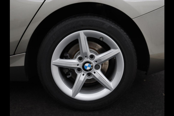 BMW 1-serie 118i Executive | 65.000 NAP | Cruise Control | Navigatie | Trekhaak | PDC | Bleutooth | Xenon | Automaat