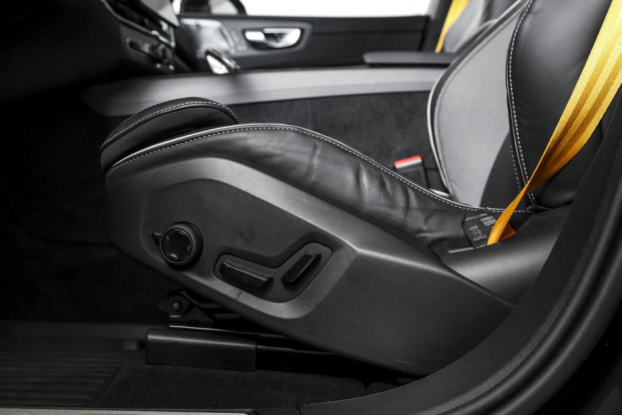 Volvo XC60 2.0 T8 Plug-in-hybrid AWD Polestar Engineered - Facelift MY26 | S/K-Panodak | Dig.Cockpit | Adapt.Cruise | Harman/Kardon | Stoel+-Stuurverw. | Elek. stoelen | 360 Camera | NAV + App.Connect + NAV | ECC | LM 22" | 9218
