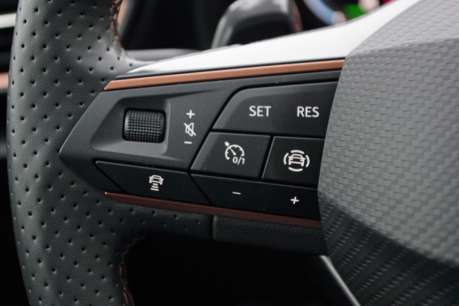 CUPRA Formentor 1.4 e-Hybrid 245 PK VZ Performance PHEV, Leder, Memory, Winterpakket, Adap. Cruise Control, Camera