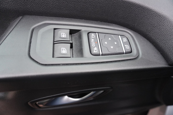 Renault Trafic 2.0 dCi 150PK T29 L2H1 DC Luxe Dubbelcabine nr. V011 | Climate | adap.cruise | Navi | Camera | Schuifdeur L + R