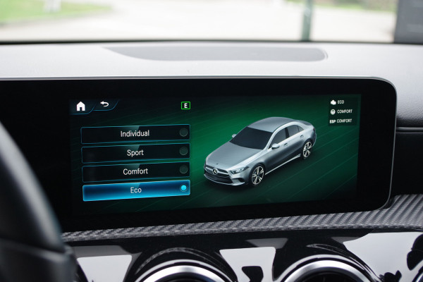 Mercedes-Benz A-Klasse 200 164 PK Automaat Business Solution, Groot-Navigatie, Stoelverwarming