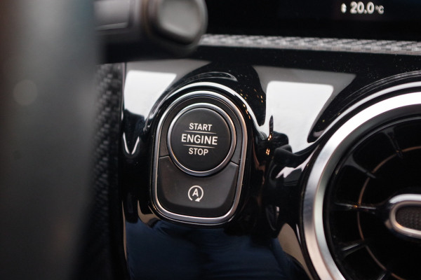 Mercedes-Benz A-Klasse 200 164 PK Automaat Business Solution, Groot-Navigatie, Stoelverwarming