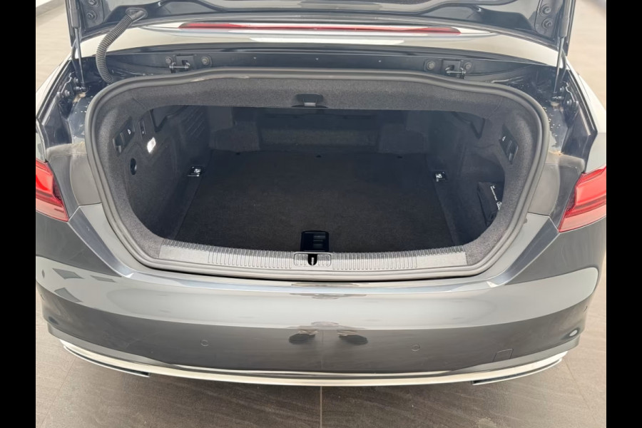 Audi A5 Cabriolet 40 Tfsi S-Tronic (150kW/204pk) ** MATRIX, LEDER, VIRTUAL, NEKVERW, 18-inch LMV, ADAPT. CRUISE ** 1e EIG - € 26.200,= onder NP ** ** INFORMEER OOK NAAR ONZE AANTREKKELIJKE FINANCIAL-LEASE TARIEVEN **