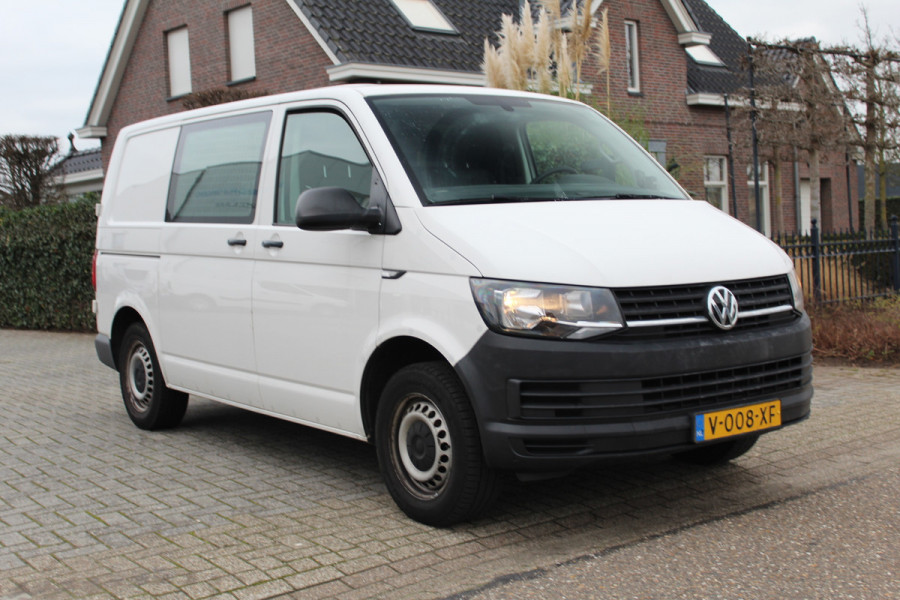 Volkswagen Transporter T6 2.0 TDI 102PK Euro6 L1 Comfortline ✓ Sortimo werkplaats inrichting ✓ Victron Energy stroomunit ✓ Standkachel