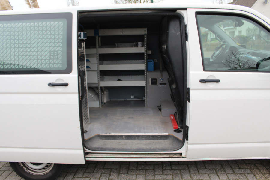 Volkswagen Transporter T6 2.0 TDI 102PK Euro6 L1 Comfortline ✓ Sortimo werkplaats inrichting ✓ Victron Energy stroomunit ✓ Standkachel
